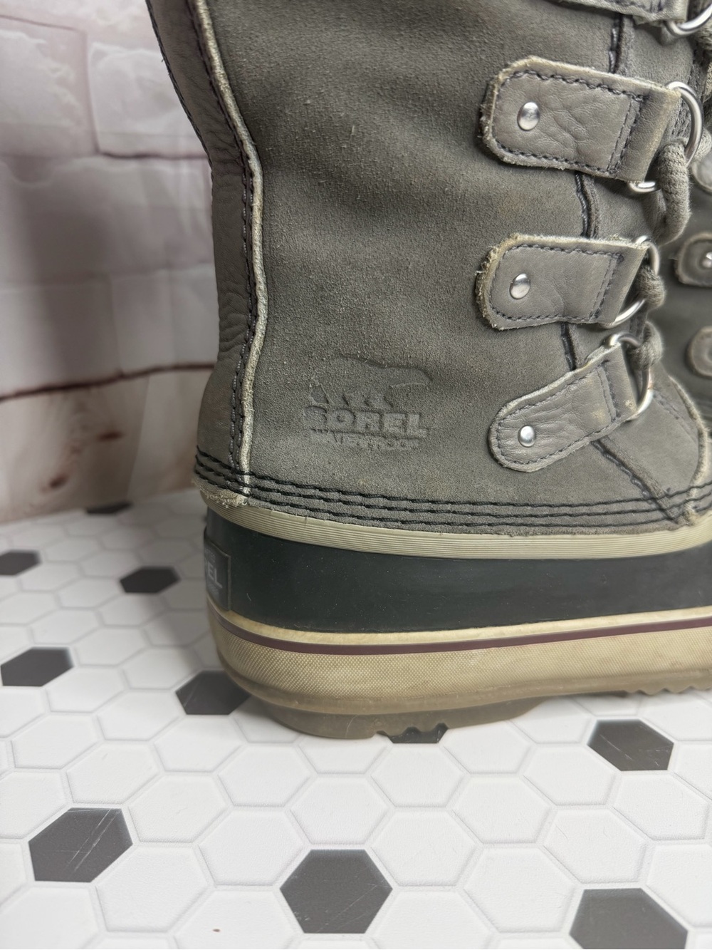 Sorel Joan of Arctic Faux Fur Winter Boots Women’s Size 7 Gray Waterproof - Picture 3 of 8